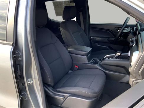 Used 2023 Chevrolet Colorado LT AWD/4WD image 9
