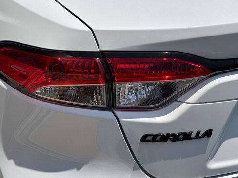 Certified 2024 Toyota Corolla LE w/ LE Convenience Package FWD image 34