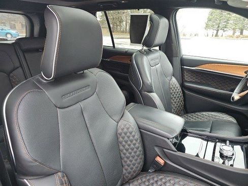 Used 2022 Jeep Grand Cherokee Summit image 12