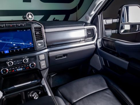 Used 2024 Ford F250 Lariat w/ Tremor Off-Road Package AWD/4WD image 8