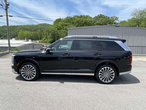 New 2026 Hyundai Palisade Calligraphy FWD image 2