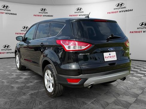 Used 2015 Ford Escape SE FWD image 5