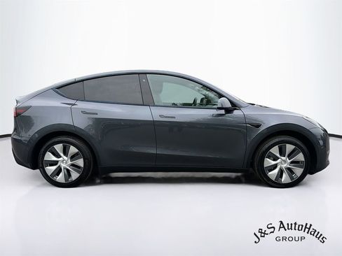 Used 2020 Tesla Model Y Long Range AWD/4WD image 8