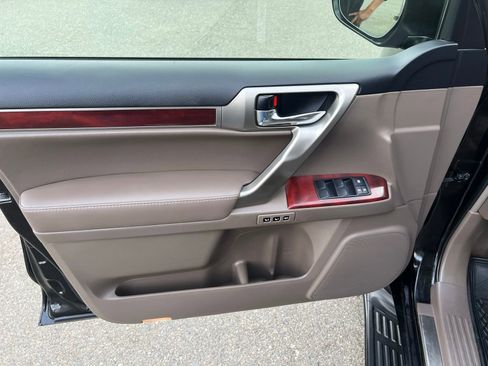 Used 2013 Lexus GX 460 Premium AWD/4WD image 20