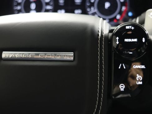 Used 2018 Land Rover Range Rover Sport SVR image 31