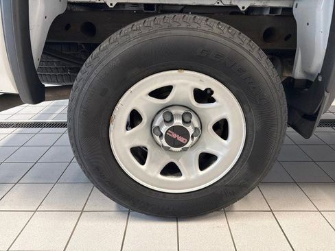 Used 2018 GMC Sierra 1500 2WD Regular Cab image 12