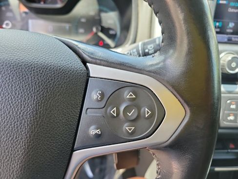 Used 2018 Chevrolet Colorado LT image 17