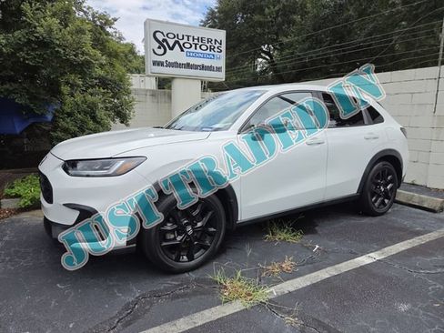 Used 2024 Honda HR-V Sport image 1