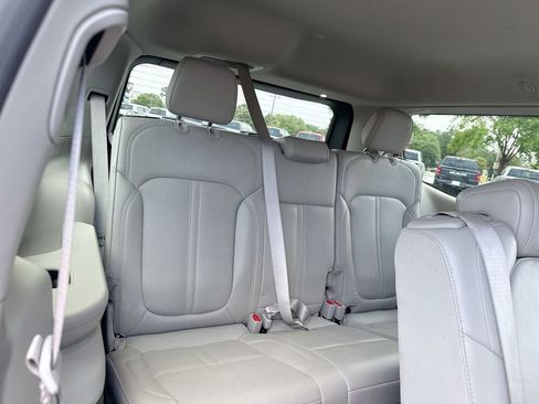 Used 2024 Jeep Wagoneer Series II w/ Flexible Seating Group RWD image 24