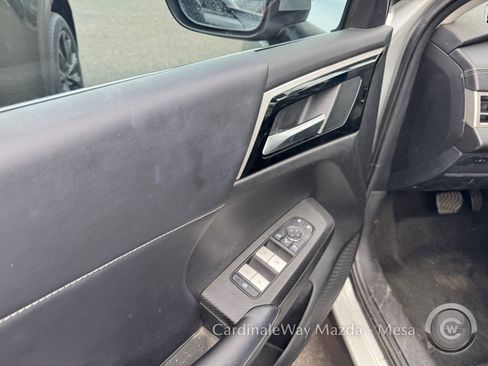 Used 2024 Mitsubishi Outlander SE FWD image 10