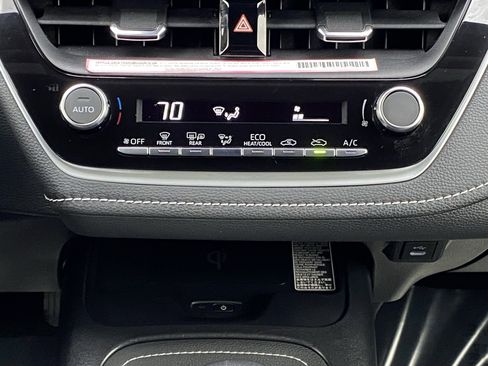 Certified 2024 Toyota Corolla SE image 14