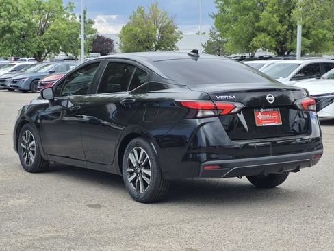 Used 2020 Nissan Versa SV FWD image 4