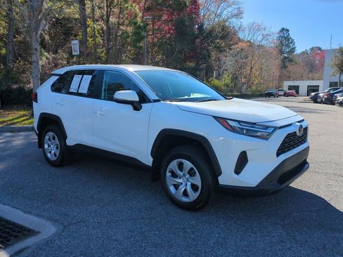 Used 2025 Toyota RAV4 LE image 3