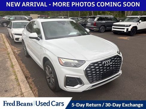 Used 2021 Audi Q5 2.0T Premium w/ Convenience Package AWD/4WD image 3