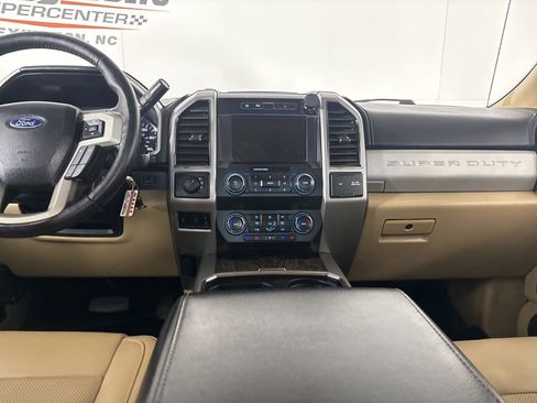 Used 2019 Ford F250 Lariat w/ Lariat Value Package image 26