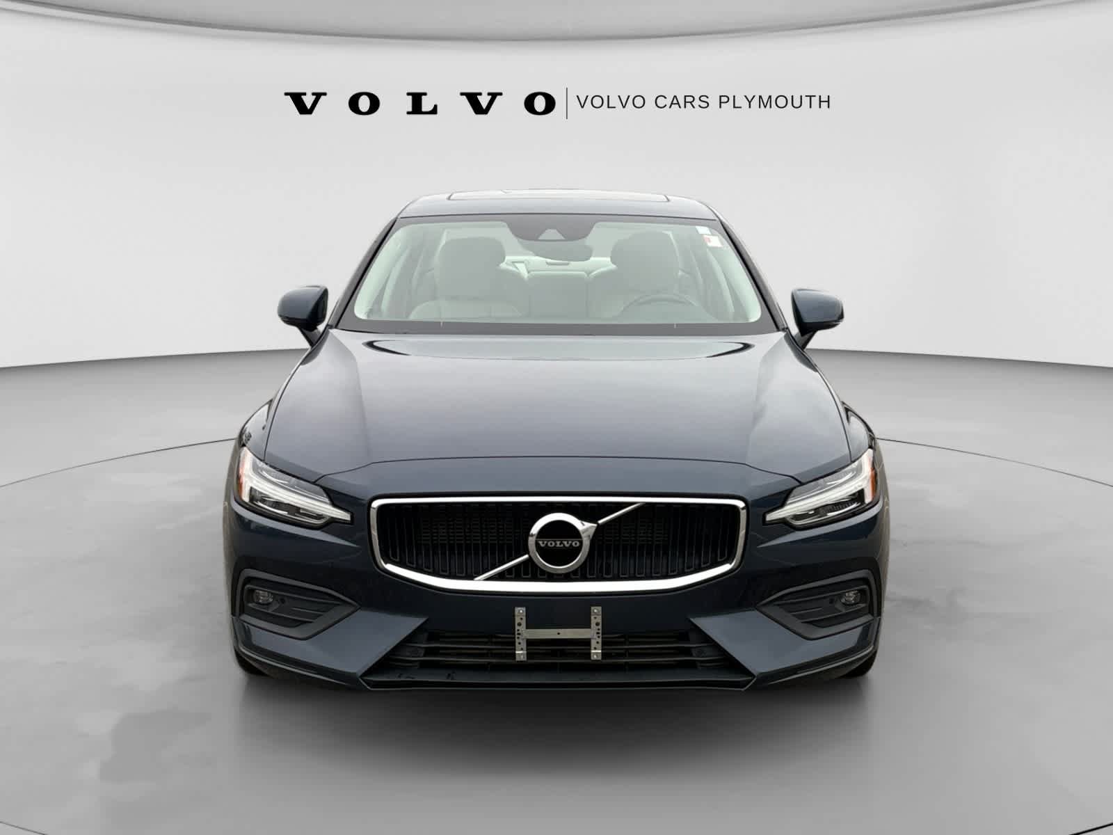 Used 2021 Volvo S60 T6 Momentum w/ Premium Package AWD/4WD image 2