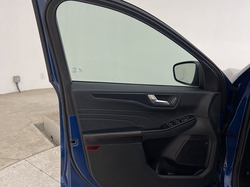 Used 2023 Ford Escape ST-Line image 15