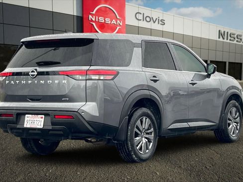 Certified 2025 Nissan Pathfinder S AWD/4WD image 3
