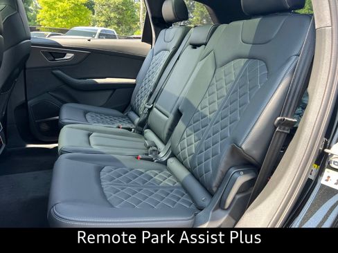 New 2026 Audi SQ7 Prestige AWD/4WD image 27