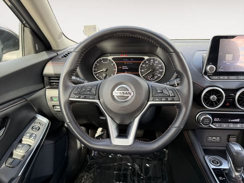 Used 2021 Nissan Sentra SR FWD image 13
