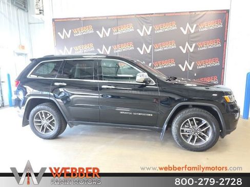 Used 2020 Jeep Grand Cherokee Limited w/ Trailer Tow Group IV image 3