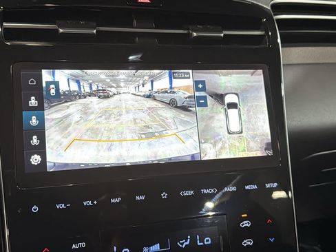 Used 2022 Hyundai Tucson Limited AWD/4WD image 16