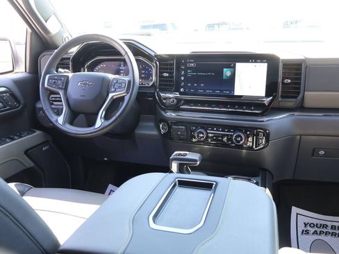 Used 2022 Chevrolet Silverado 1500 ZR2 w/ Technology Package AWD/4WD image 12