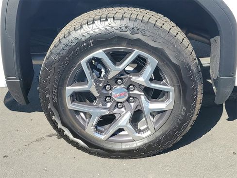 Used 2025 GMC Sierra 1500 SLT w/ SLT Premium Package image 6