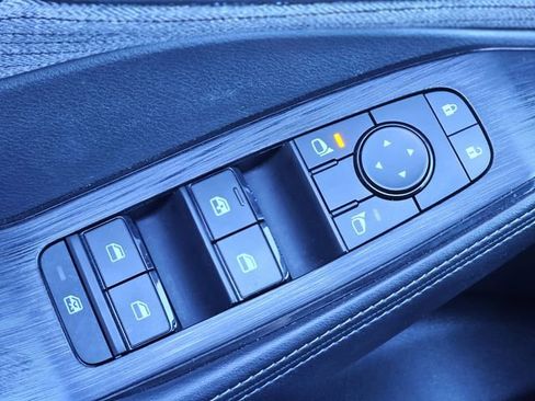 Certified 2021 Nissan Rogue SV image 18