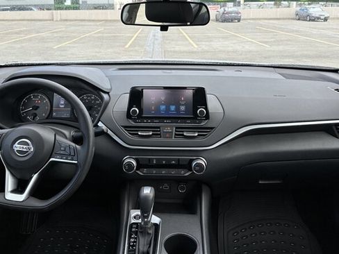 Used 2022 Nissan Altima 2.5 S FWD image 9