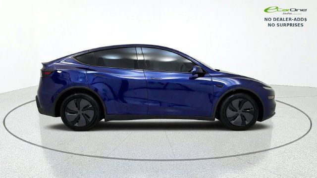 Used 2026 Tesla Model Y AWD image 10