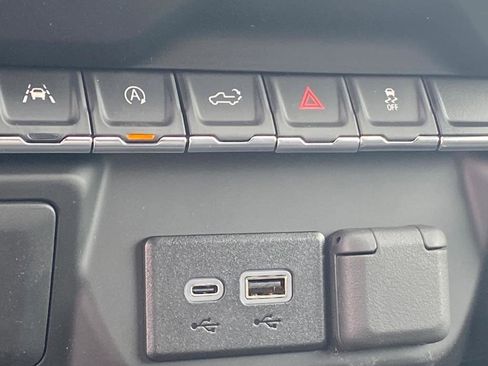 New 2025 Chevrolet Silverado 1500 Custom image 18