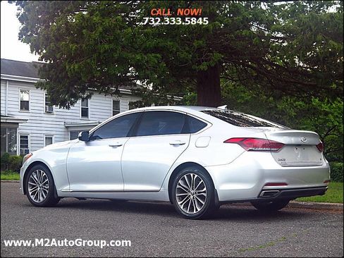 Used 2015 Hyundai Genesis 3.8 image 3