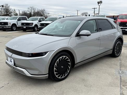 Used 2023 Hyundai Ioniq 5 Limited image 12