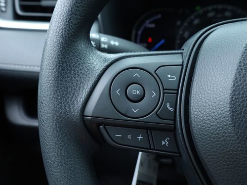 New 2025 Toyota RAV4 XLE image 28