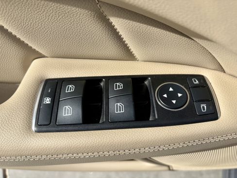 Used 2012 Mercedes-Benz CLS 550 image 13