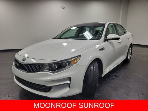 Used 2016 Kia Optima EX w/ Premium Package image 5