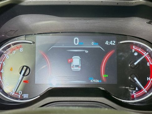 Used 2025 Toyota RAV4 XLE FWD image 10