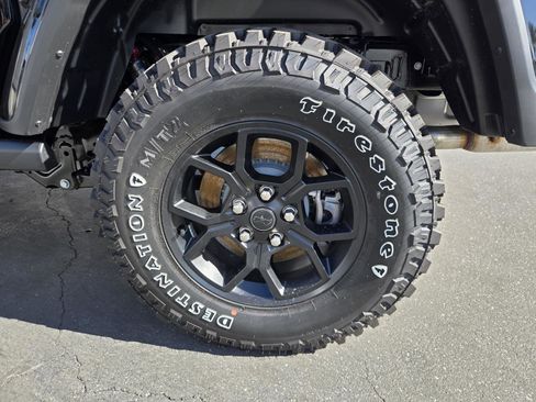 New 2026 Jeep Gladiator Sport image 37