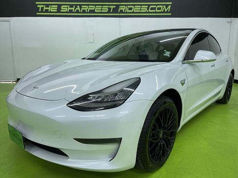 Used 2020 Tesla Model 3 Standard Range Plus image 5