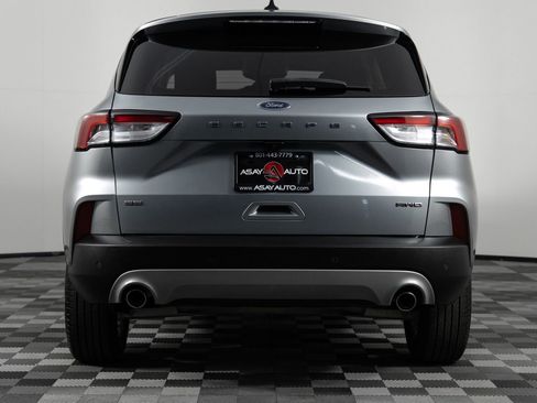 Used 2021 Ford Escape SE image 6