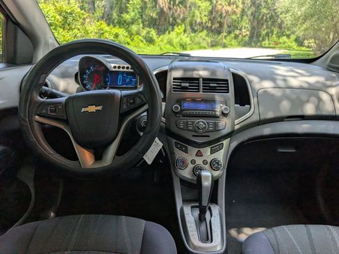 Used 2013 Chevrolet Sonic LT FWD image 9