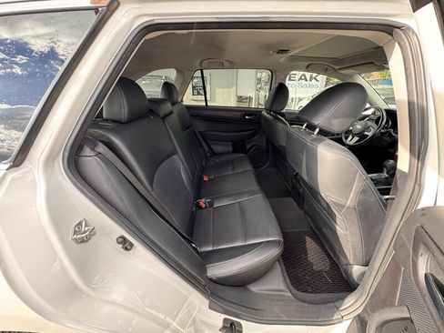 Used 2017 Subaru Outback 2.5i Limited AWD/4WD image 24