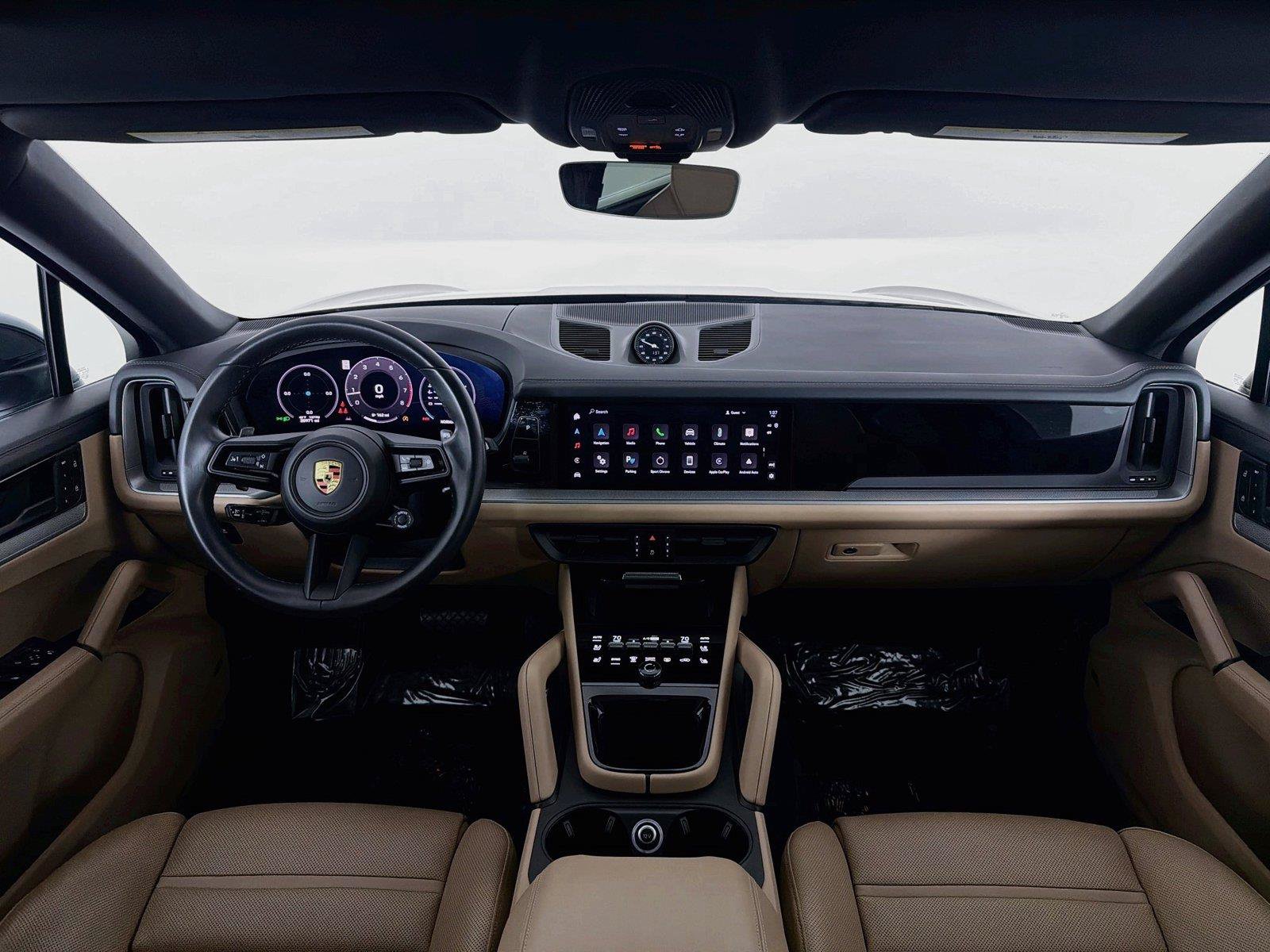 Used 2024 Porsche Cayenne Coupe w/ Premium Package Plus AWD/4WD image 17