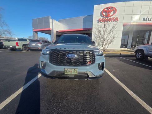 Used 2025 Ford Explorer ST w/ Sun And Sound Package image 2