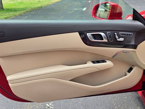 Used 2013 Mercedes-Benz SL 550 image 26