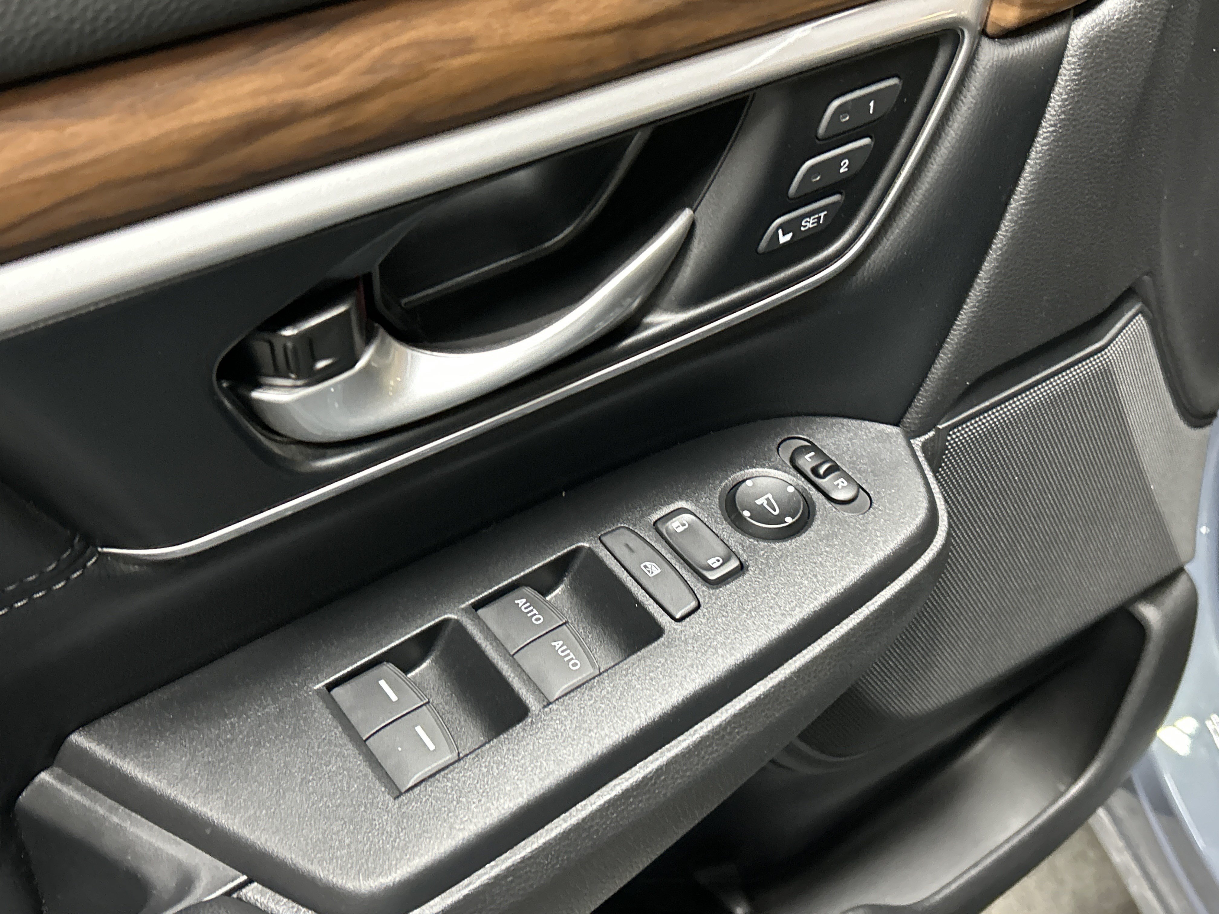Used 2022 Honda CR-V EX-L image 15
