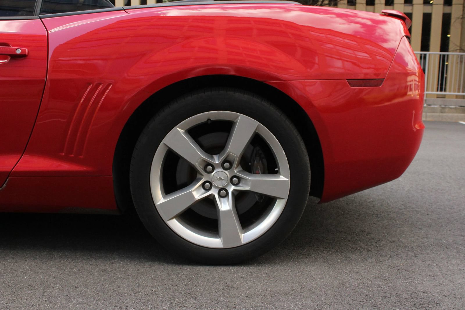 Used 2012 Chevrolet Camaro SS RWD image 10