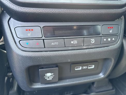 Used 2023 Honda Pilot Elite image 19