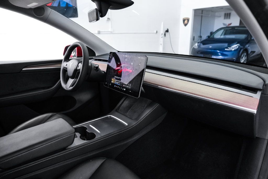 Used 2024 Tesla Model Y Performance AWD/4WD image 15